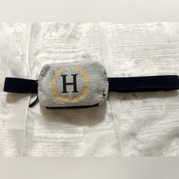 Tommy Hilfiger Fanny Pack - Picture 1 of 4